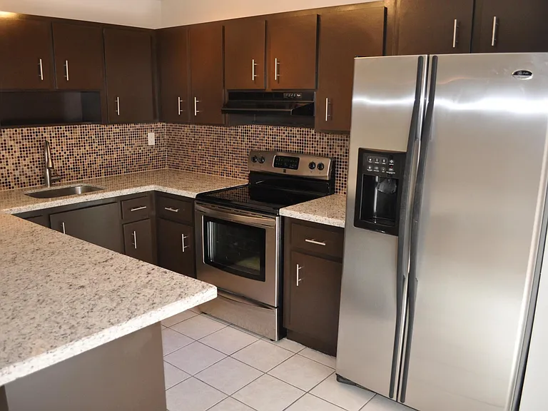2141 SW 90th Ave #C-11 — Photo 4