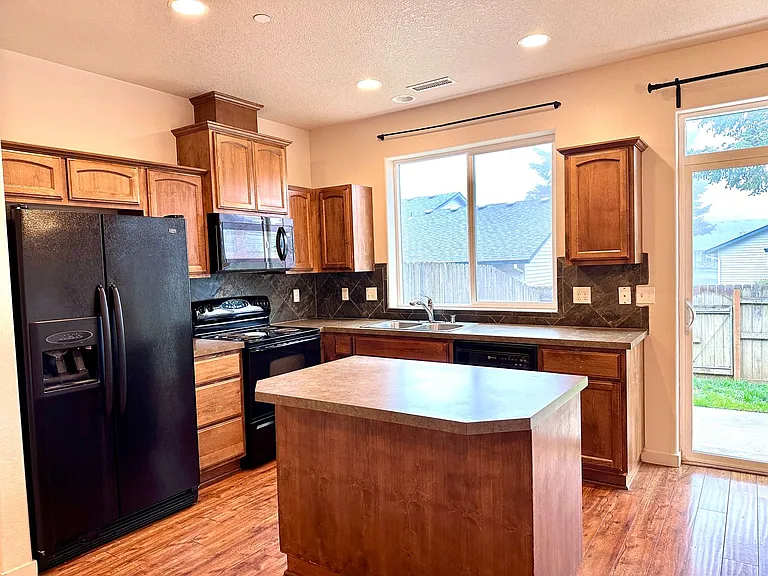 5215 NE 83rd Pl — Photo 7