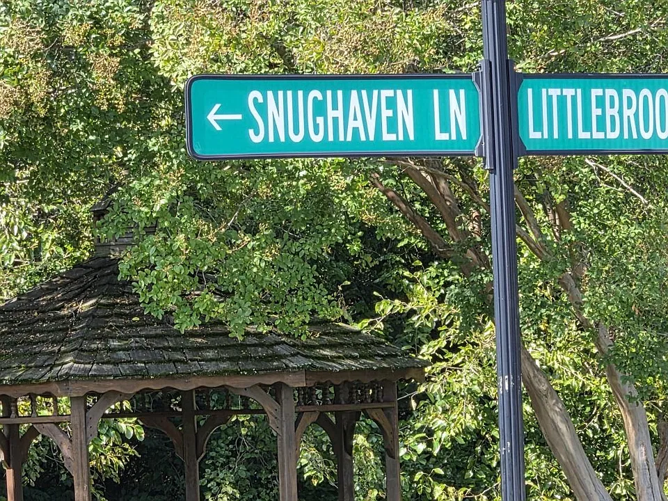 11126 Snug Haven Ln