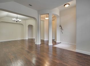 2436 Lismore Ln, Irving, TX 75063