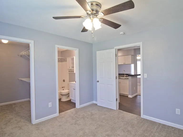 127 Dorset Ct — Photo 48