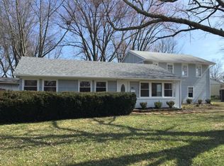 1419 Mill Race Rd, Lyndon, KY 40242