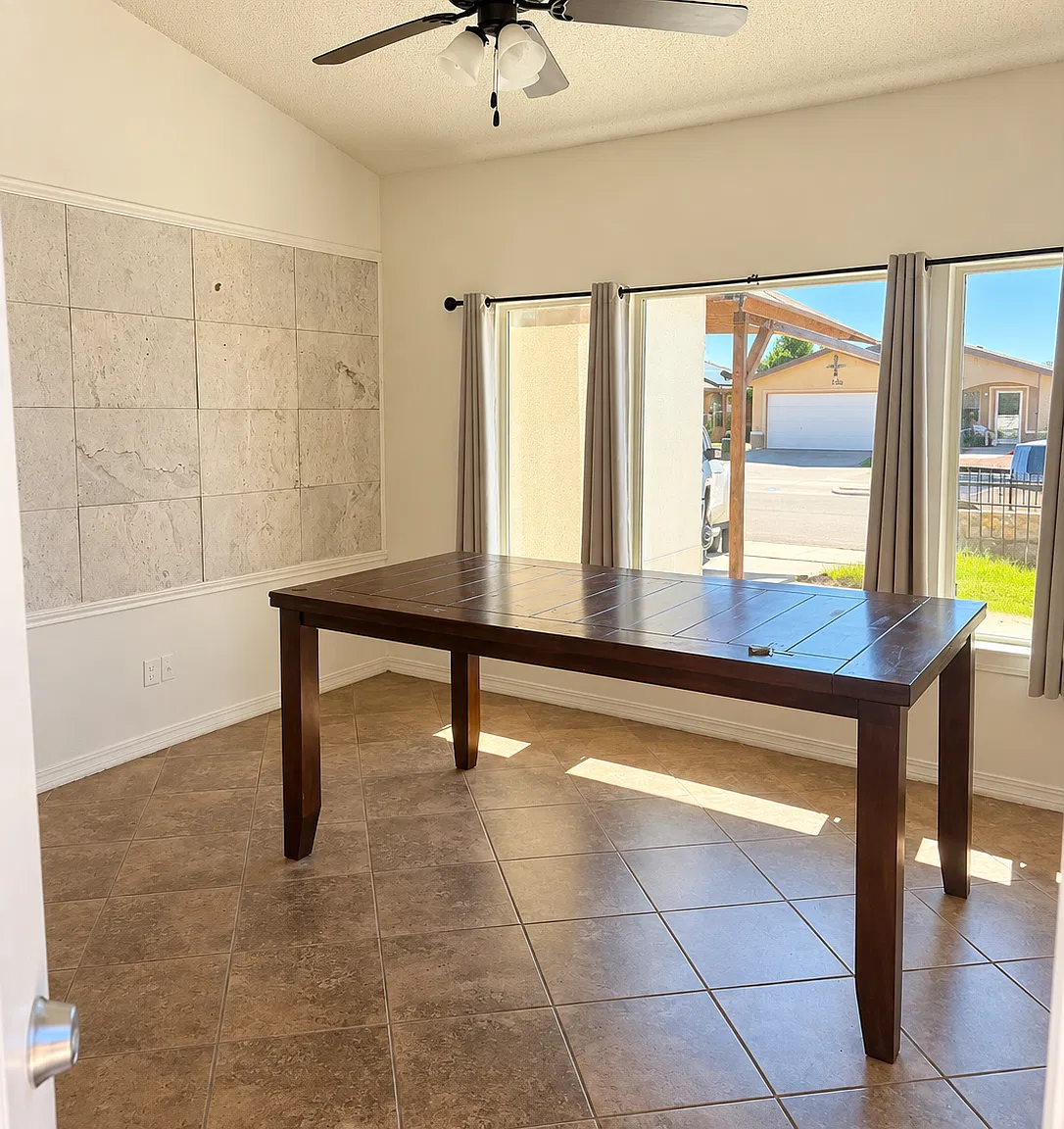 3 bed, 1280 sqft, $1,800 — Photo 3
