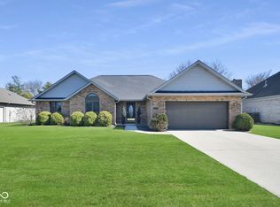 700 S Buckingham Rd, Yorktown, IN 47396