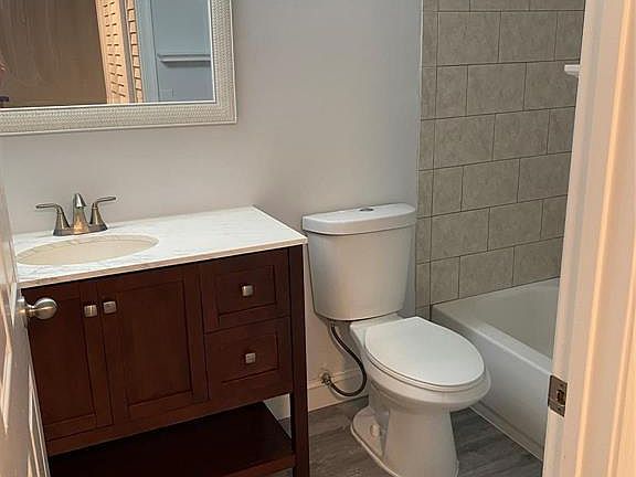 3rd image of 3350 Jaywood Ter APT J122