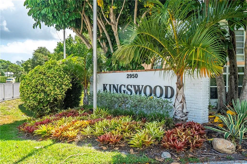 2 bed, 2.0 bath, 1236 sqft, $3,500 — Photo 2
