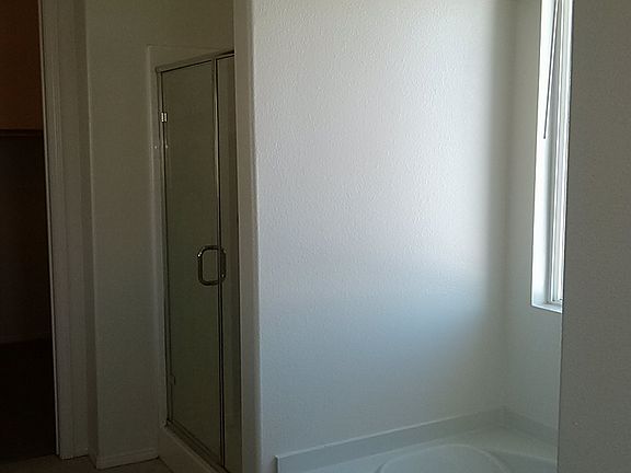 4th image of 38125 Soudan Ave