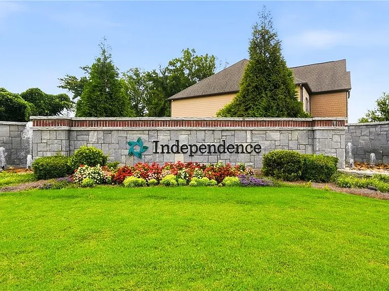 3132 Hawthorn Farm Blvd — Photo 56