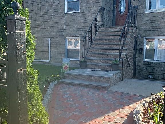 2nd image of 3615 De Reimer Ave