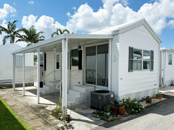 12 Hibiscus Drive #H, Briny Breezes, FL 33435