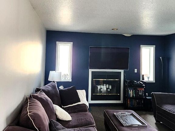 4th image of 613 Aqua View Dr