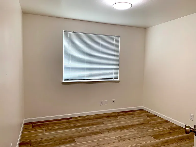 2424 Melrose Loop — Photo 31