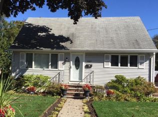 287 Ackerman Pl, Pompton Lakes, NJ 07442