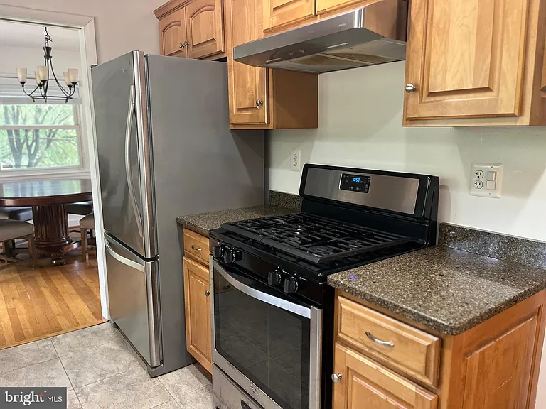 1108 Archer Ct — Photo 6