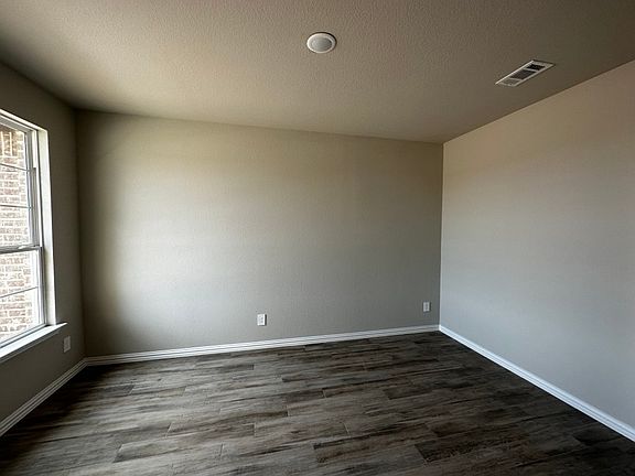 3rd image of No Hoa 146 Lonicera Ln