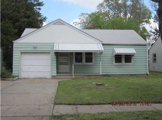 726 S Crestway Ave, Wichita, KS 67218