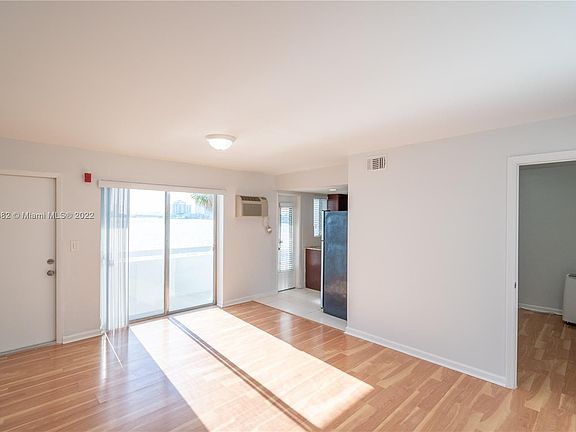 5th image of 7931 East Dr APT 406
