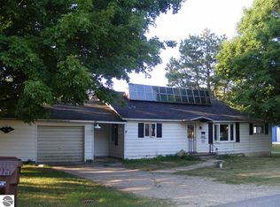 216 Belding St, Crystal, MI 48818