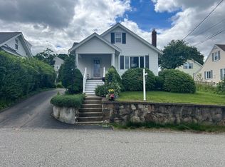 8 Dickerman Ln, Braintree, MA 02184