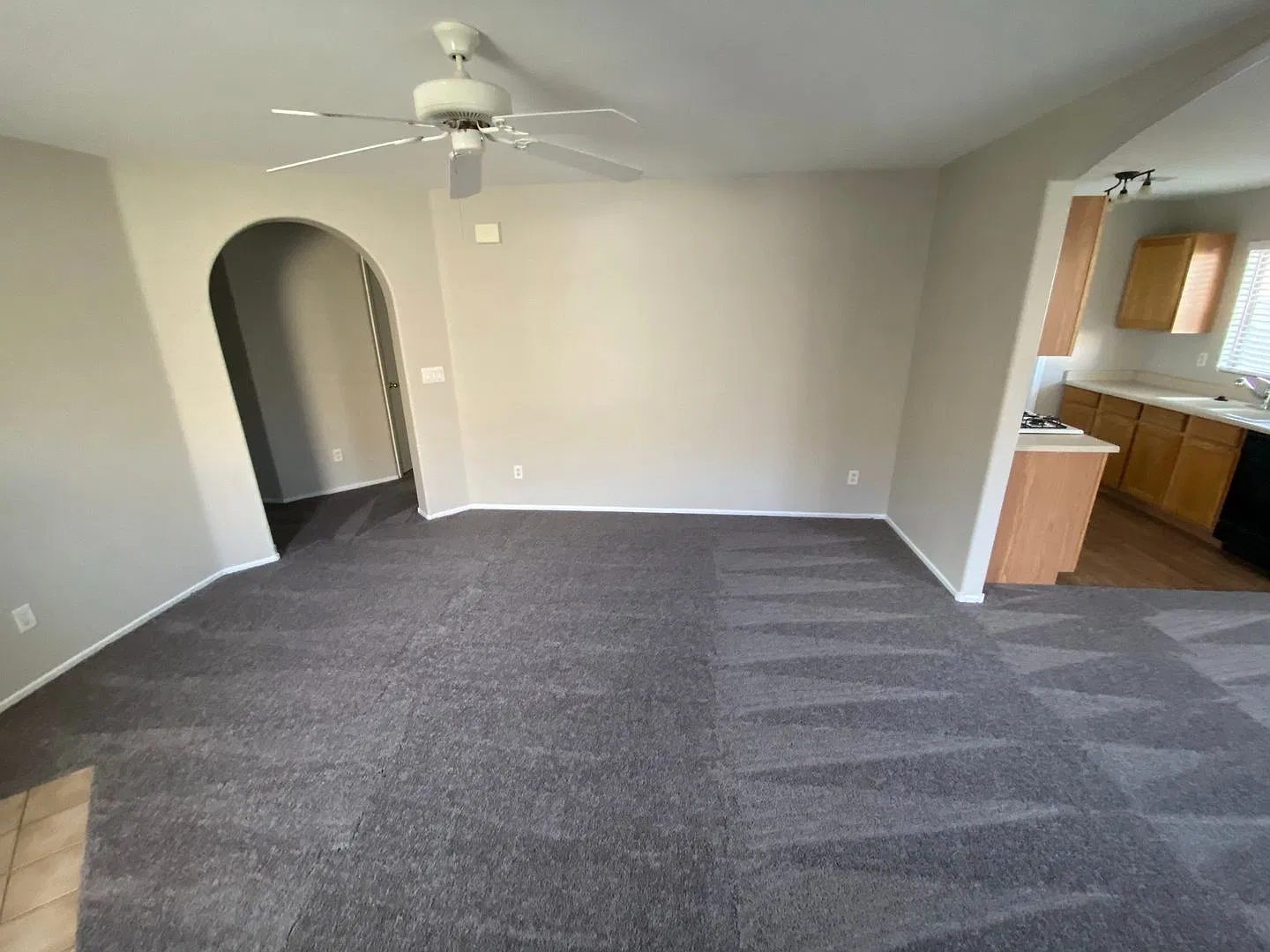 Open Floor Plan, 3-Bedroom/2Bath! — Photo 2
