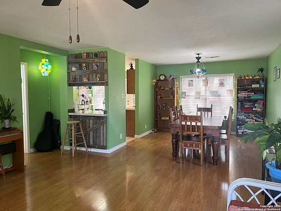 4th image of 7506 Peppervine Ln