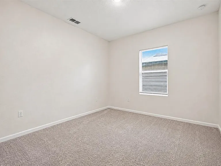 2270 Hemingway Cir — Photo 7
