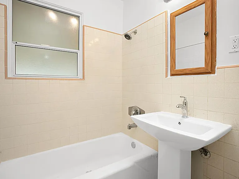 529 Dahlia Ave — Photo 11