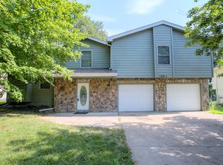 15411 Y St, Omaha, NE 68137