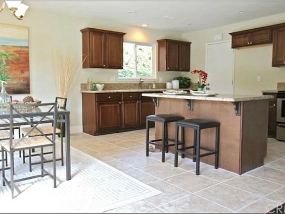 Spacious kitchen dining room