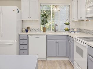 19226 SE 48th Pl, Issaquah, WA 98027