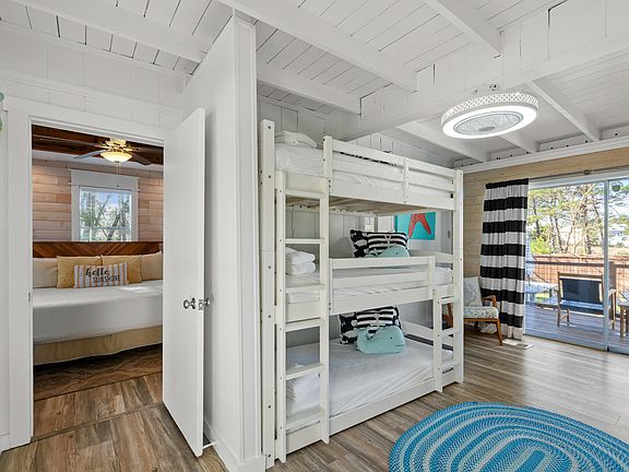 5th image of 279 Robert Ellis St