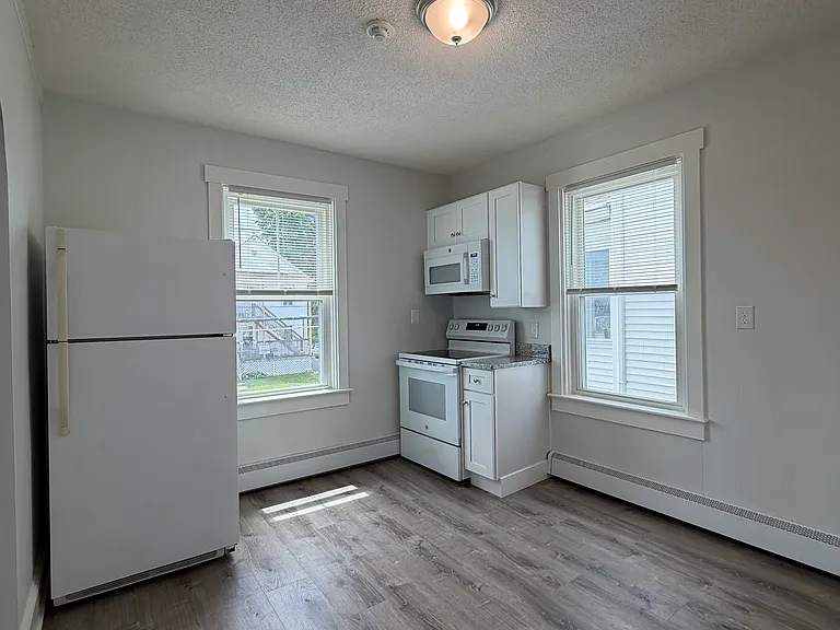 23 Curson St #2F — Photo 5