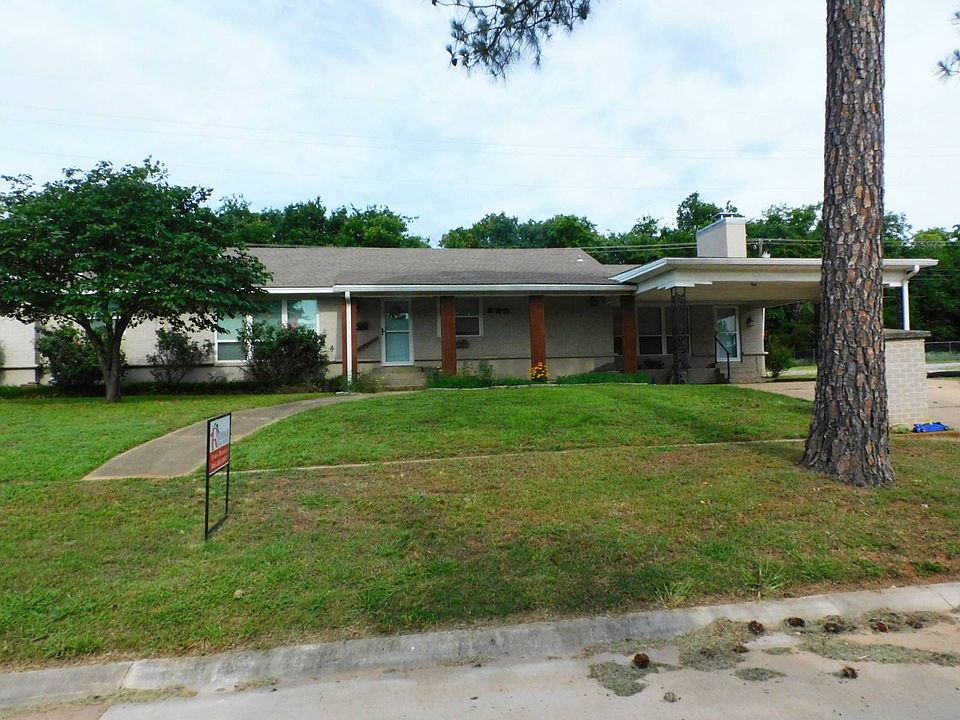 1st image of 220 Terrace Dr