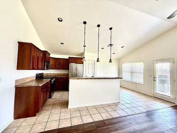 5th image of 14504 E 109th Pl N