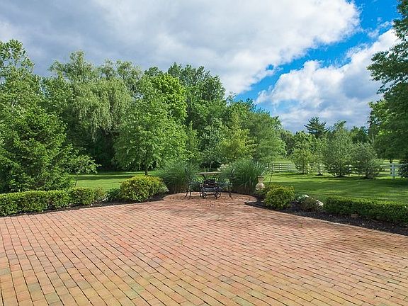 4th image of 4892 Byington Ln