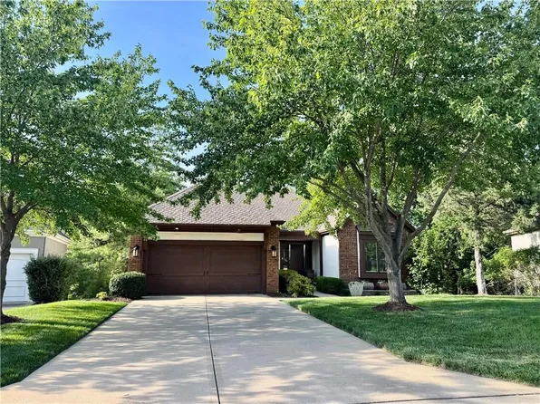 26112 W 109th St, Olathe, KS 66061