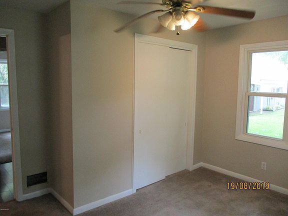 5th image of 135 Spaulding Ave W