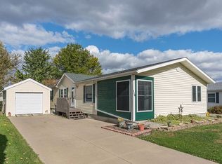 114 Paddock Cir, Iowa City, IA 52240