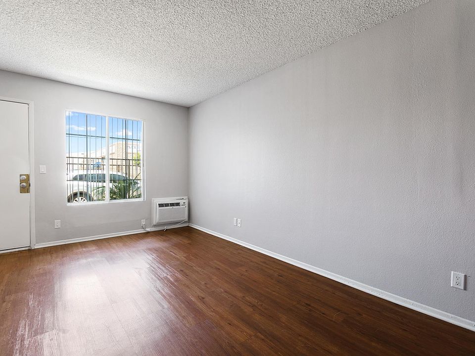 Lake Balboa Townhomes 15716 Saticoy St Van Nuys CA Zillow