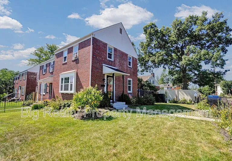 912 Feist Ave — Photo 16