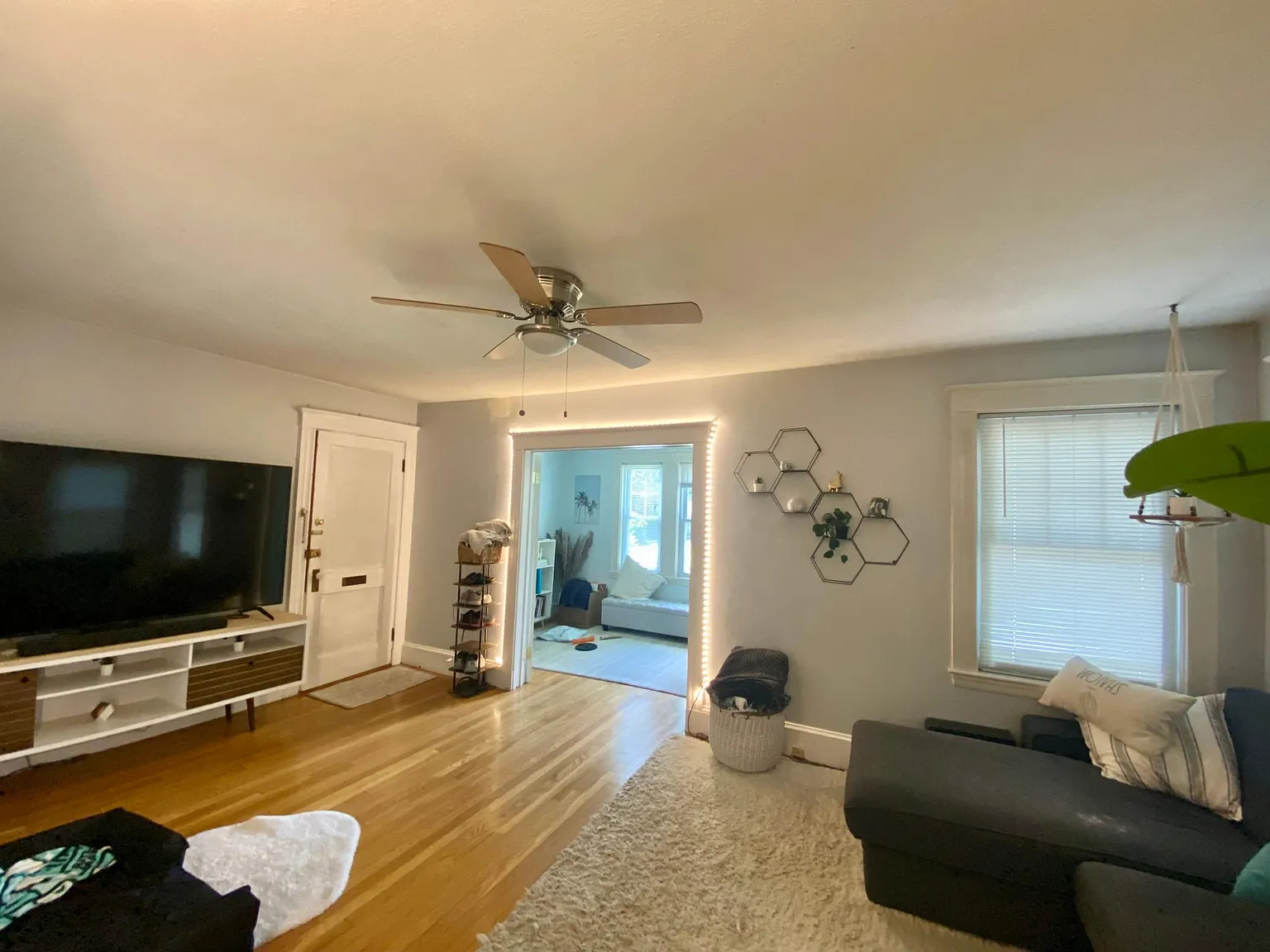 8 Belmont St — Photo 2