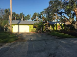712 S Cooper St, New Smyrna Beach, FL 32169