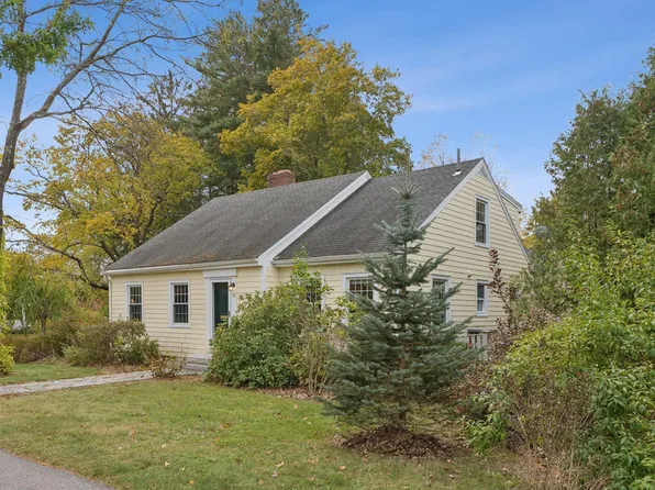 52 Fletcher Street, Kennebunk, ME 04043