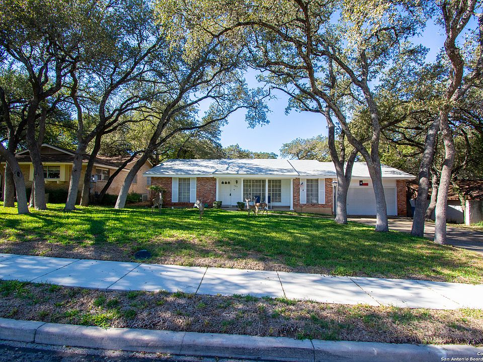 1st image of 1723 BRANDENBURG DR