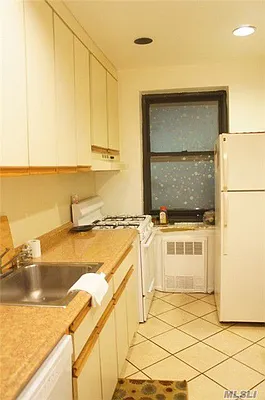 Sold by Prime Realty | media 18