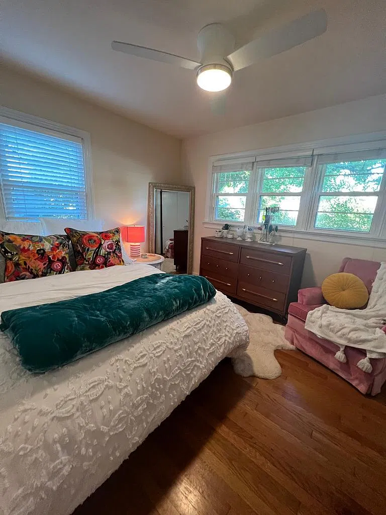 4 bed, 1900 sqft, $2,600 — Photo 4