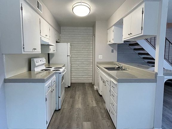 5th image of 3260-3276-3306 Alexander Dr #7