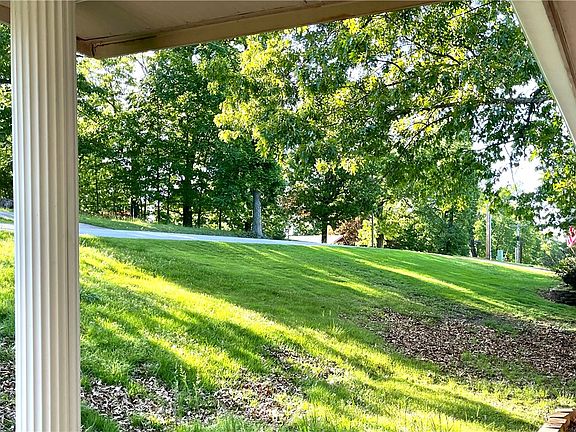 4th image of 9350 Grimes Dr