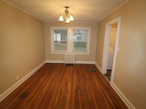 5th image of 4007 Bell St