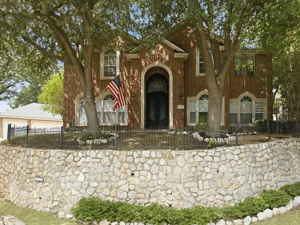 3145 Joyce Ct, Grapevine, TX 76051